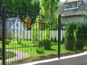 Кованые заборы на ленточном фундаменте 80 метров фото в Красногорске